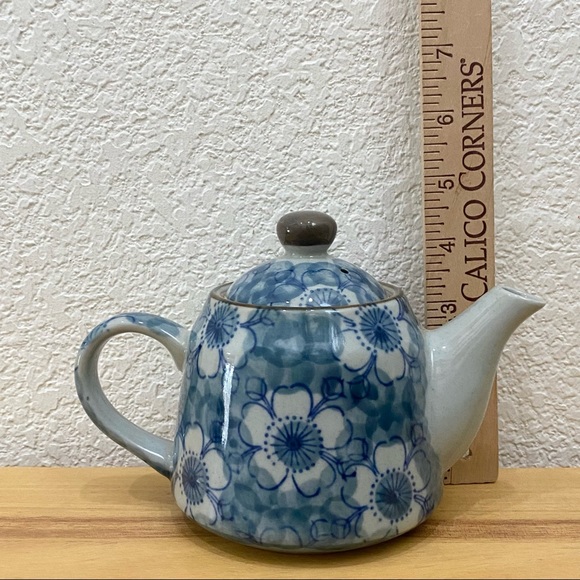 Vintage Asian Blue Floral Porcelain Teapot - Picture 8 of 13